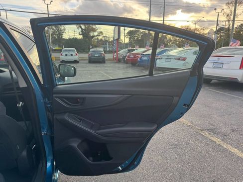 Used 2018 Subaru Impreza 2.0i Premium image 14