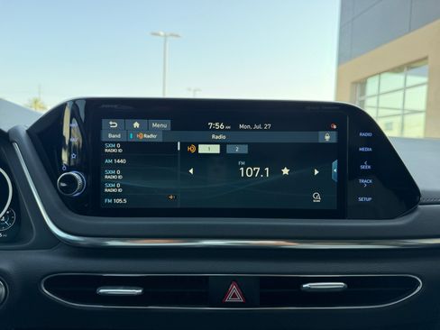 Used 2020 Hyundai Sonata Limited FWD image 12
