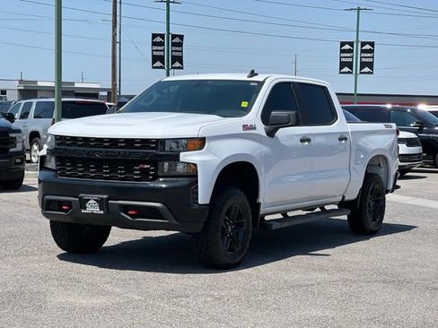 Used 2021 Chevrolet Silverado 1500 Custom Trail Boss AWD/4WD image 3