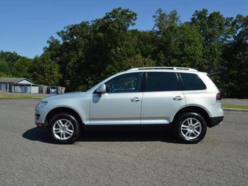 Used 2009 Volkswagen Touareg VR6 image 65