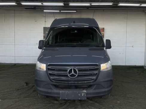 Used 2019 Mercedes-Benz Sprinter 144 image 8