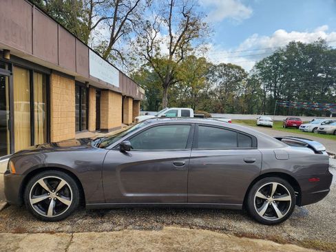 Used 2014 Dodge Charger R/T image 3