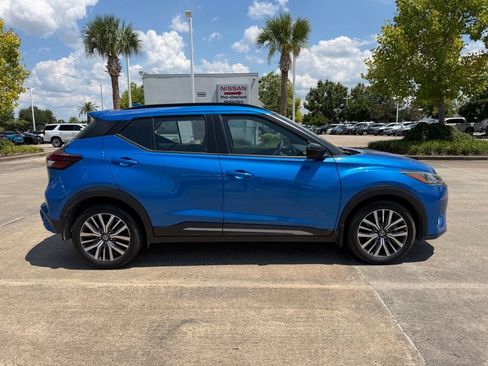 Used 2021 Nissan Kicks SR FWD image 4