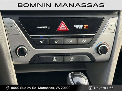 Used 2017 Hyundai Elantra SE image 17