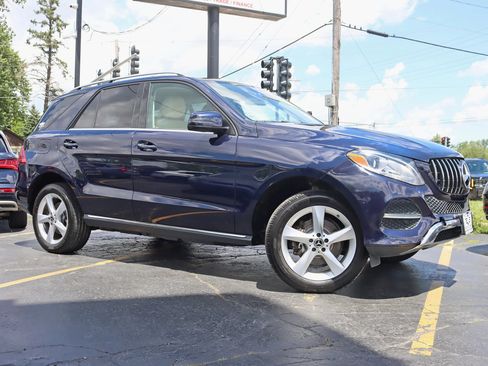 Used 2017 Mercedes-Benz GLE 350 4MATIC image 2