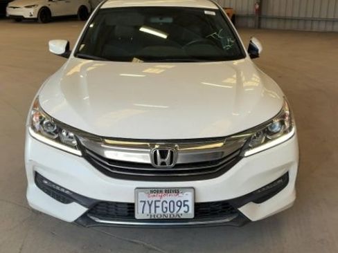 Used 2017 Honda Accord Sport Special Edition image 2