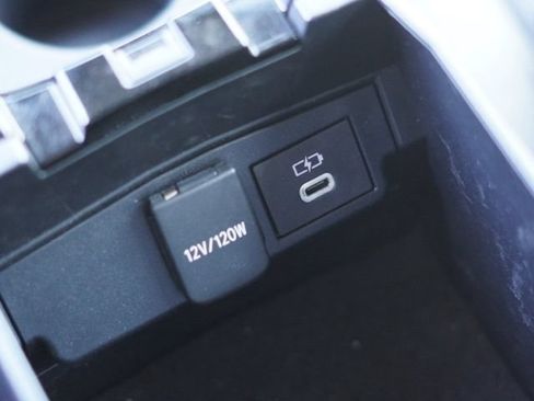 Used 2023 Toyota Corolla SE w/ Carpet Mat Package (TMS) FWD image 34