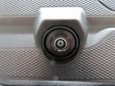 Used 2025 GMC Sierra 2500 SLT image 35