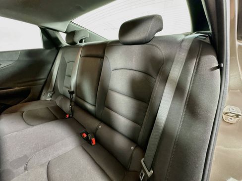 Used 2023 Chevrolet Malibu LT FWD image 23