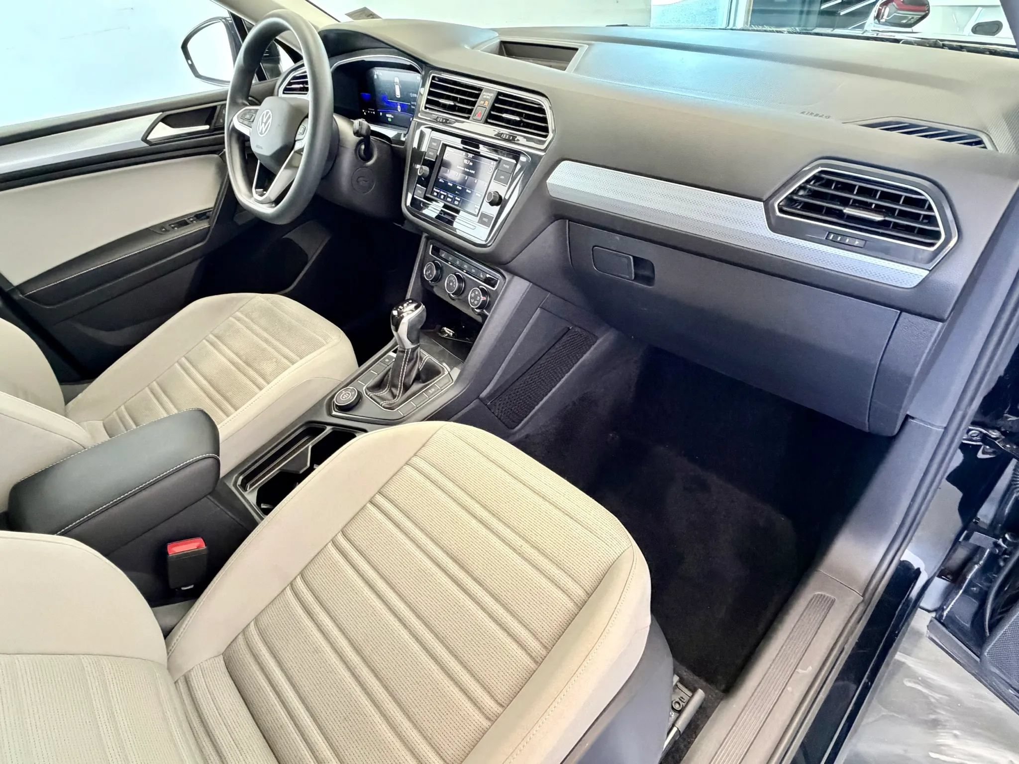 Used 2022 Volkswagen Tiguan S AWD/4WD image 21