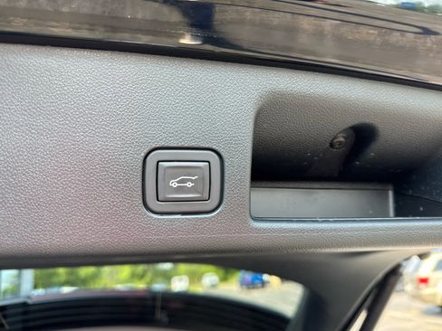 Certified 2024 Chevrolet Equinox EV RS image 15