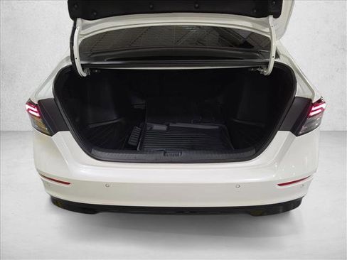 Used 2024 Honda Accord EX-L image 13