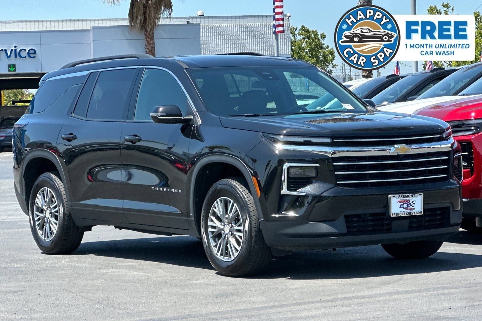 Used 2024 Chevrolet Traverse LT FWD image 1