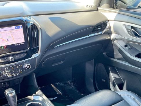 Used 2020 Chevrolet Traverse RS image 24