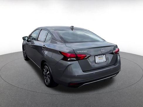 Used 2025 Nissan Versa SV FWD image 11