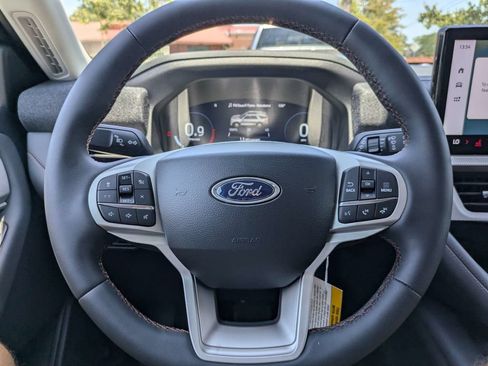 New 2026 Ford Explorer Active RWD image 29