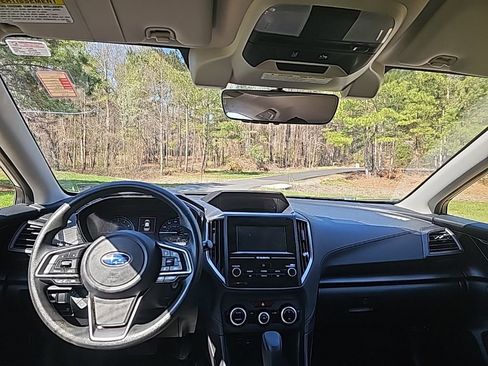 Used 2020 Subaru Crosstrek 2.0i image 11