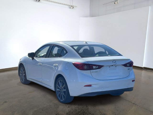 Used 2018 MAZDA MAZDA3 Touring FWD image 6