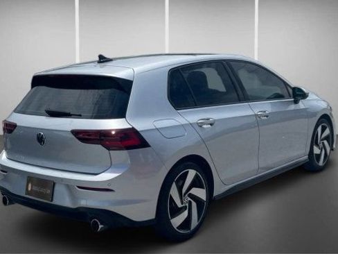 Used 2022 Volkswagen GTI SE FWD image 8