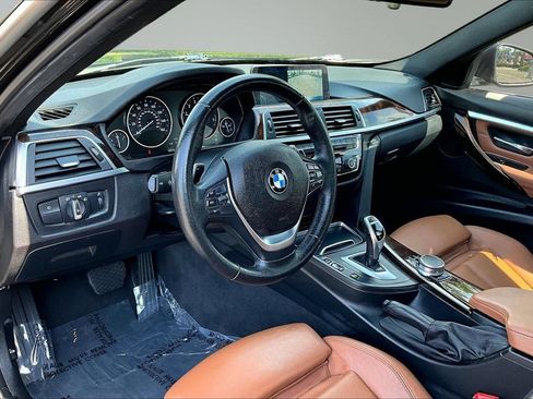 Used 2017 BMW 330i xDrive Sedan AWD/4WD image 11