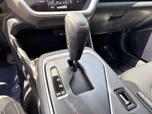 Used 2024 Subaru Crosstrek 2.0i Premium AWD/4WD image 31