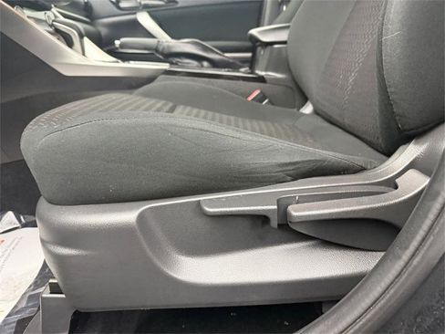 Used 2022 Mitsubishi Eclipse Cross LE image 15