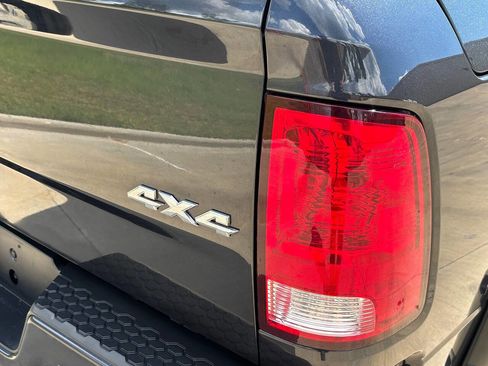 Used 2015 RAM 1500 Express image 21