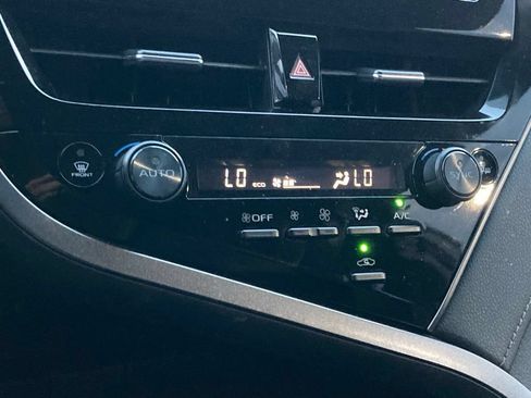 Used 2022 Toyota Camry SE FWD image 23