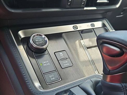 Used 2025 Lexus GX 550 w/ Accessory Package (Z1) AWD/4WD image 14
