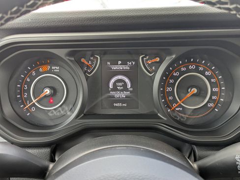 Used 2025 Jeep Wrangler Sport S image 26