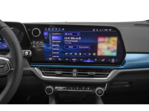 Used 2025 Chevrolet Equinox EV LT w/ Convenience Package image 13