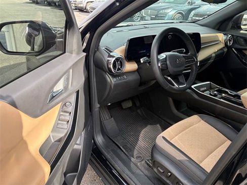 Used 2026 Chevrolet Equinox ACTIV w/ Safety and Technology Package image 6