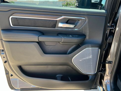 New 2026 RAM 1500 Laramie AWD/4WD image 18
