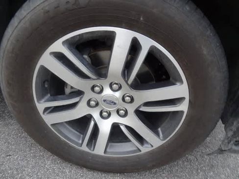 Certified 2024 Ford Expedition Limited image 17