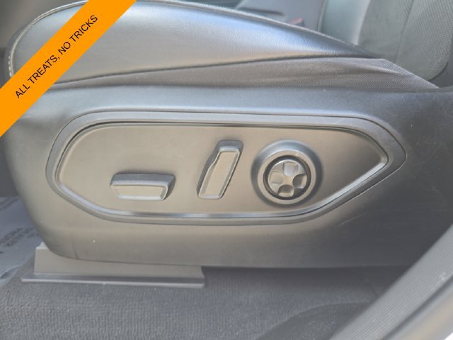 Used 2022 Jeep Grand Cherokee Altitude AWD/4WD image 16