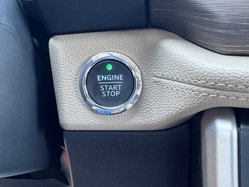 Used 2024 Ford Expedition Limited RWD image 7