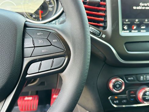 Used 2022 Jeep Cherokee Trailhawk w/ Sound & Nav Group image 36