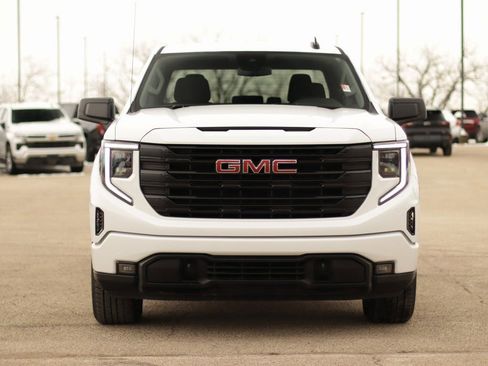 Used 2024 GMC Sierra 1500 Elevation image 2