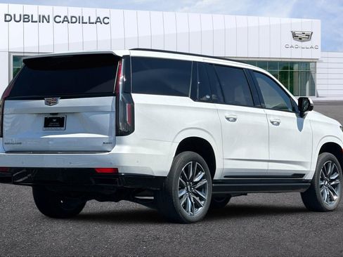 Certified 2023 Cadillac Escalade ESV Sport w/ Touring Package AWD/4WD image 4