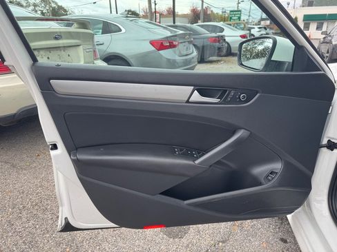 Used 2014 Volkswagen Passat 1.8T S image 12