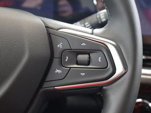 New 2026 Chevrolet Trax ACTIV w/ Driver Confidence Package FWD image 17