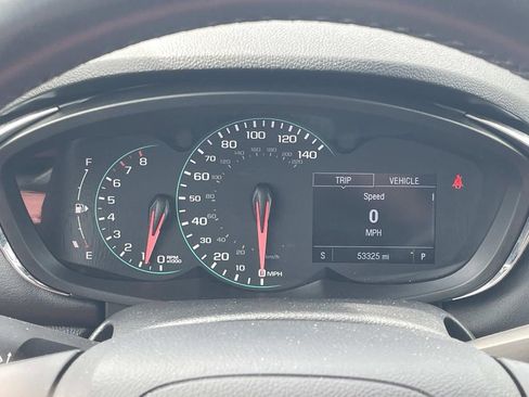 Used 2021 Chevrolet Trax LT w/ LT Convenience Package image 27