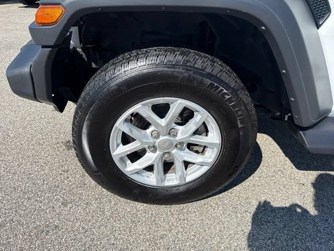 Certified 2023 Jeep Wrangler Sport AWD/4WD image 9