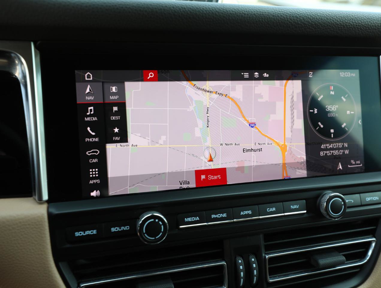Used 2020 Porsche Macan AWD/4WD image 23