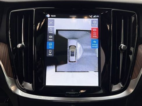 New 2026 Volvo V60 B5 Cross Country Plus w/ Protection Package Premier image 22