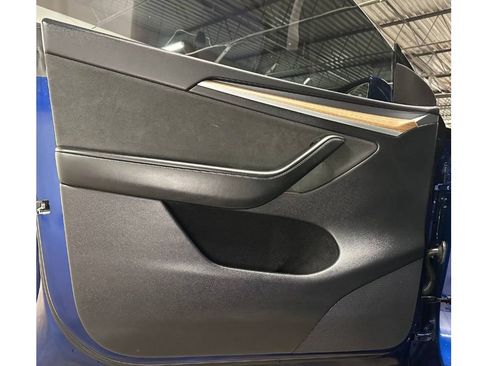 Used 2024 Tesla Model Y Performance image 18