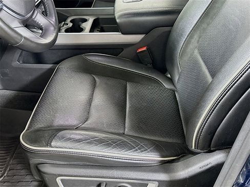 Used 2021 RAM 1500 Laramie w/ Sport Appearance Package image 13