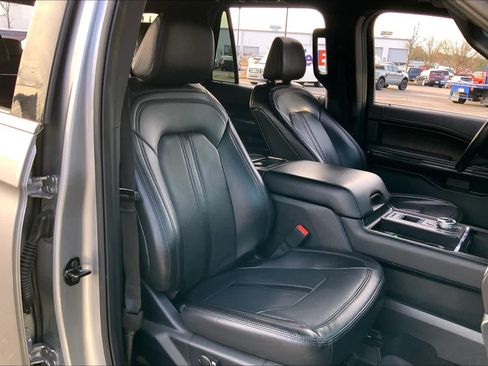 Used 2021 Ford Expedition Limited RWD image 9