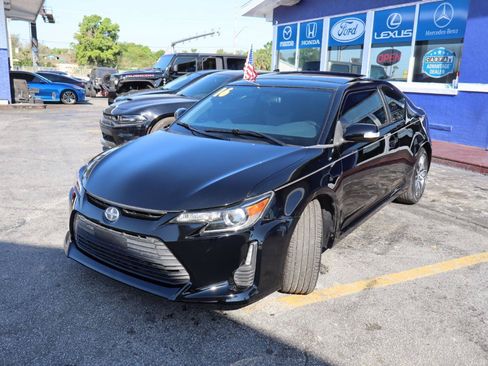 Used 2016 Scion tC FWD image 7