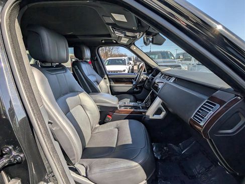 Used 2022 Land Rover Range Rover Westminster Edition image 11